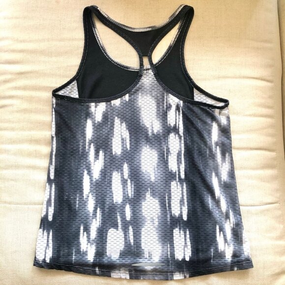 UNDER ARMOUR Tie Dye Tank - Picture 2 of 3